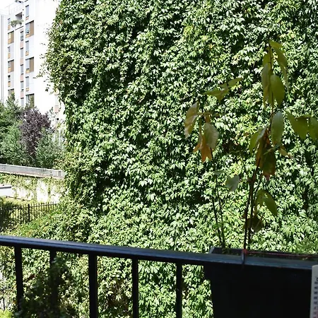 3 Storey Flat With Private Terrace Paris